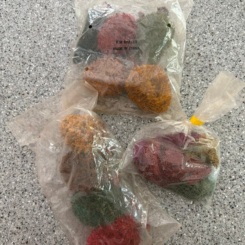 Train set supplies bundle of trees and shrubs
